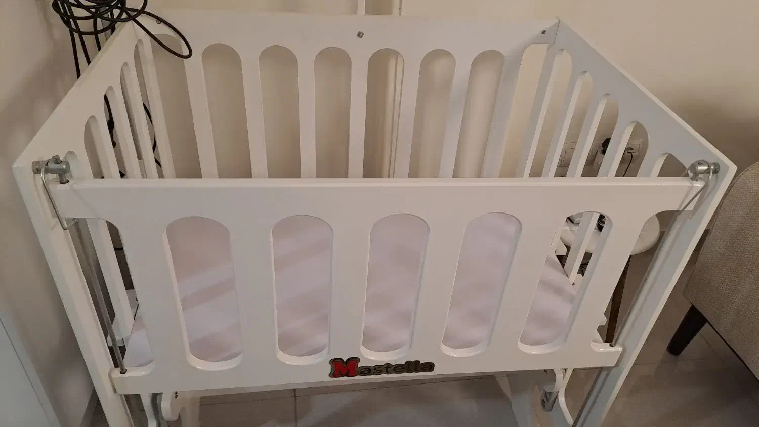 تخت کنار مادر|تخت و صندلی بچه|تهران, دبستان|دیوار