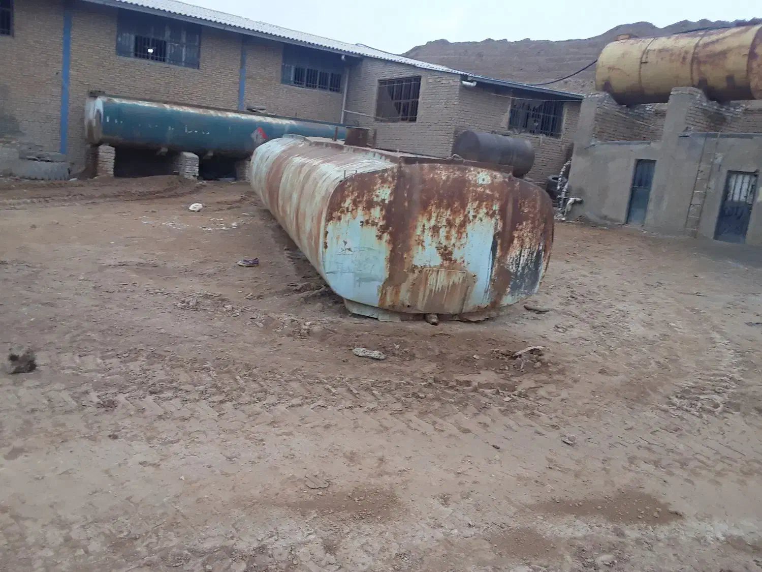 تانکر آب آهنی|ابزارآلات|مشهد, شیرحصار|دیوار