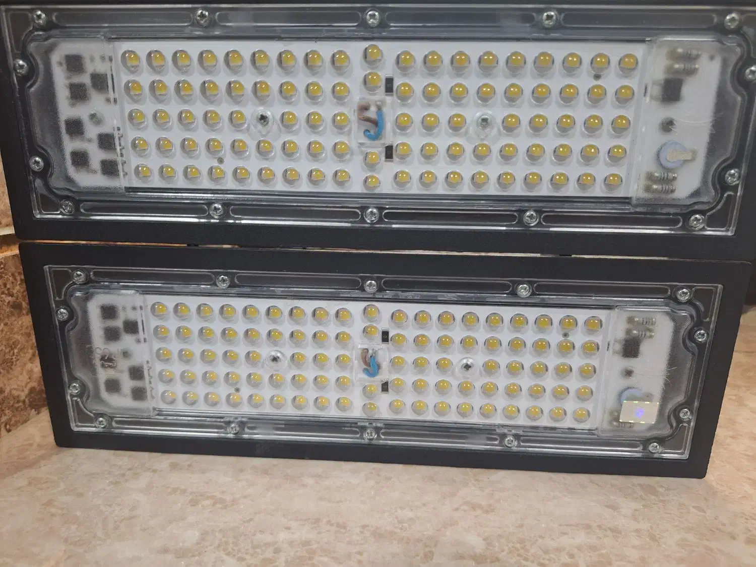 پروژکتور ۱۶۰ وات|لامپ و چراغ|بندرعباس, |دیوار