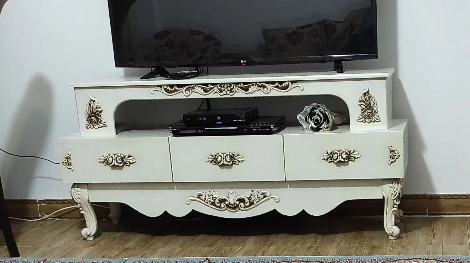 میزتلوزین درحد نو|میز تلویزیون|شریف‌آباد, |دیوار