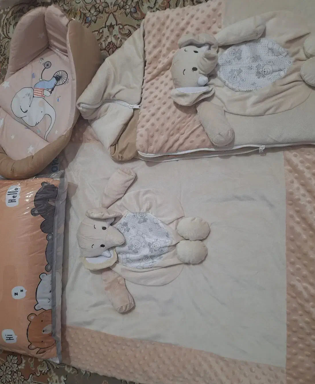 قنداق و پتو کرمی رنگ|اسباب و اثاث بچه|الیگودرز, |دیوار