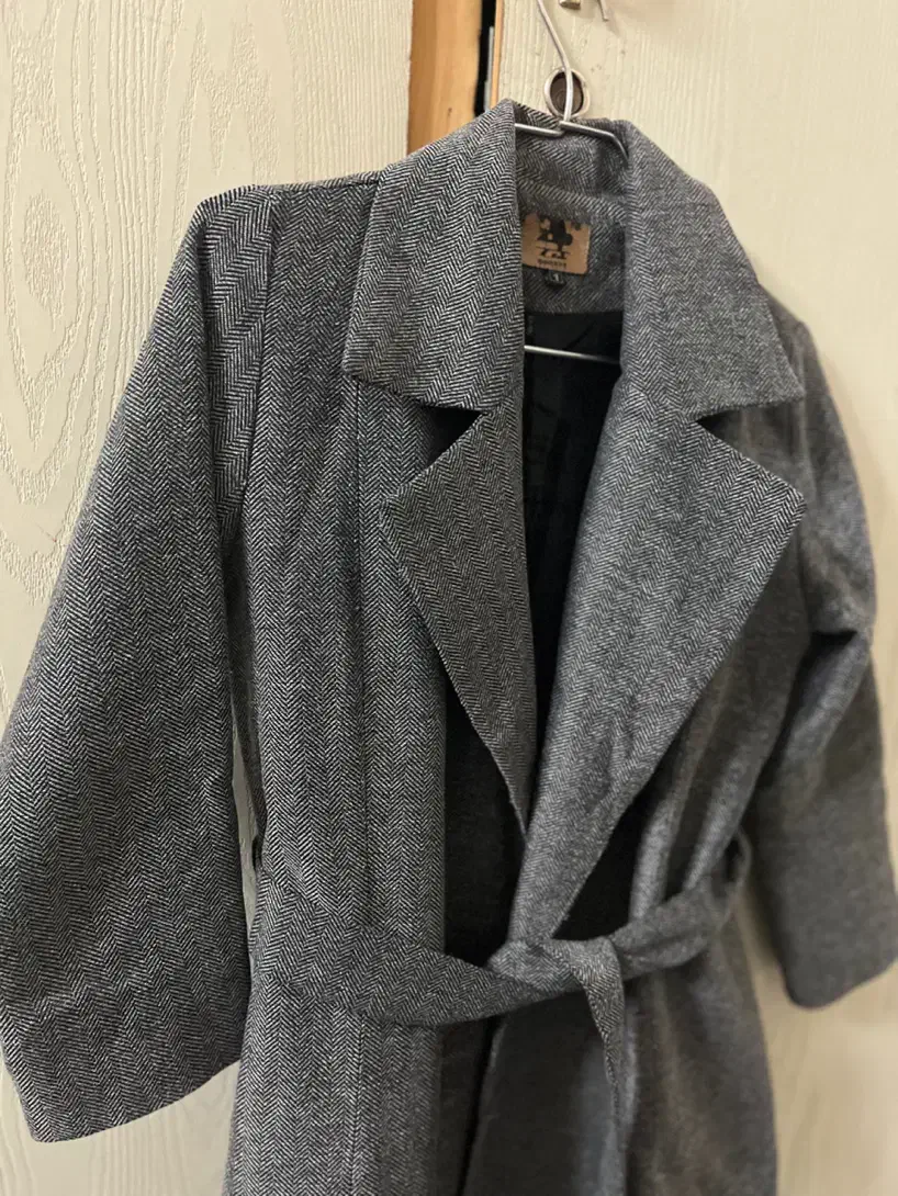 پالتو سایز ۳۸ ۴۰ تمیز و نو|لباس|قم, آزادگان|دیوار