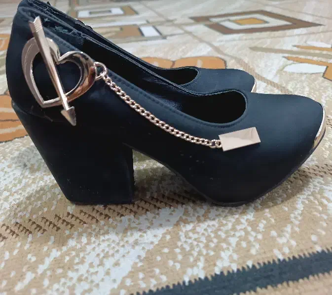 کفش مجلسی|کیف، کفش، کمربند|قهدریجان, |دیوار