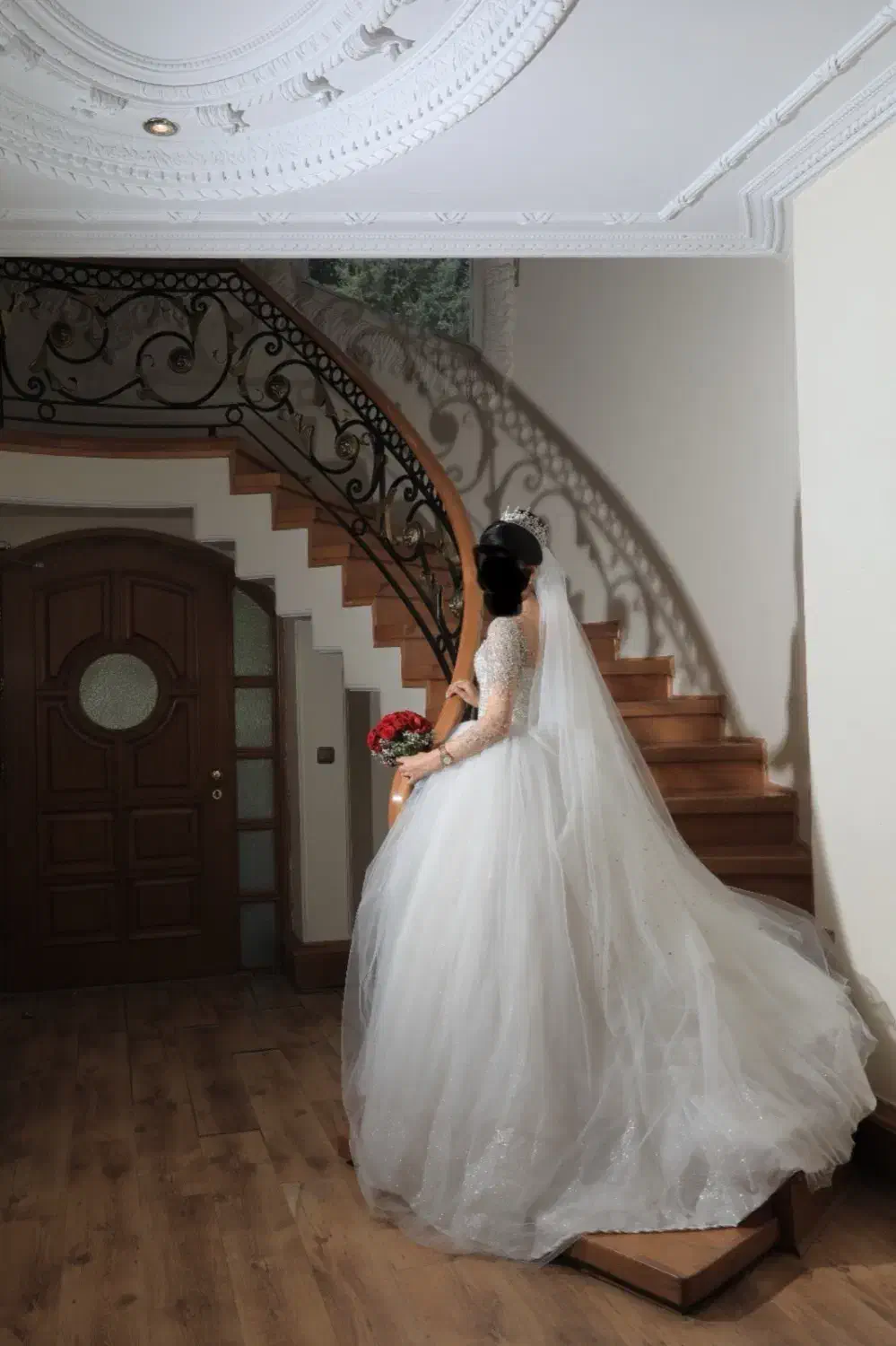 لباس عروس|لباس|اندیشه, اندیشه فاز ۳|دیوار