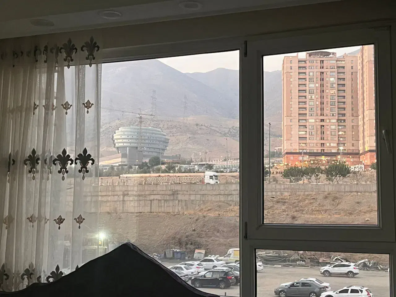 ۱۱۵متر واحد ۲خوابه در برج مجلل وبهترین لوکیشن