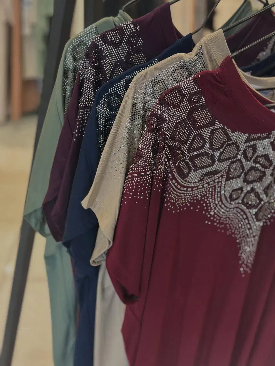 شومیز کار شده|لباس|علی‌آباد کتول, |دیوار