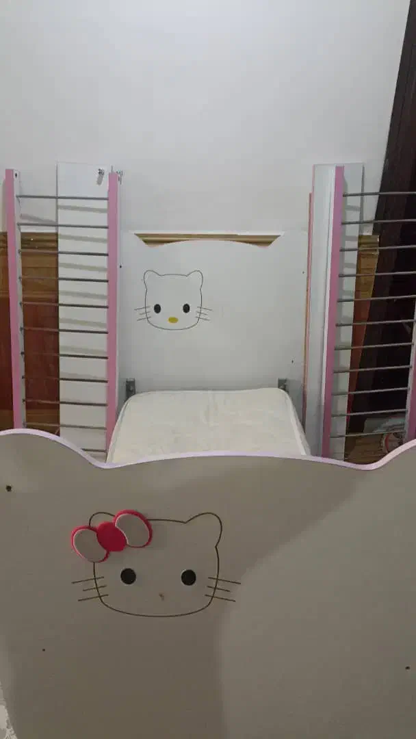 تخت خواب بچه|تخت و سرویس خواب|بندر دیر, |دیوار