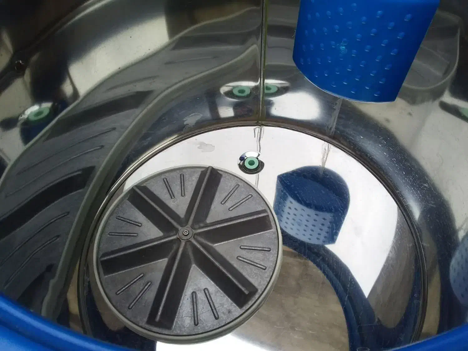 ماشین پتوشویی و لباسشویی|ماشین لباسشویی و خشککن لباس|قم, چهل درخت|دیوار