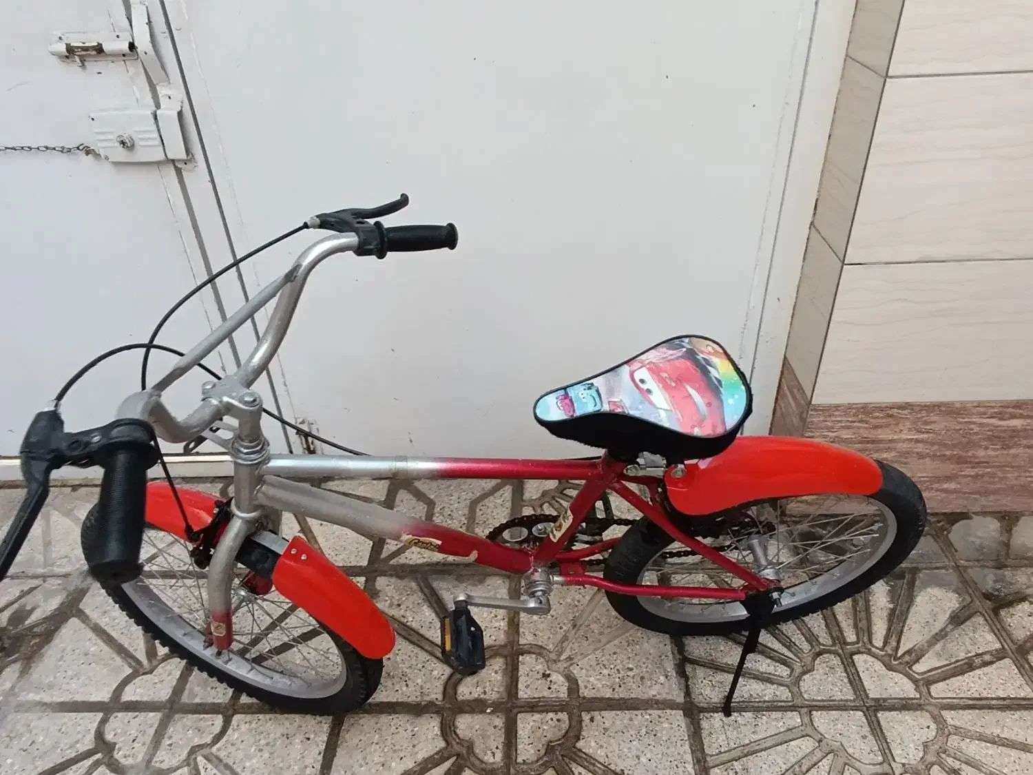 دوچرخه 20قرمز سالم تازه سرویس شده|دوچرخه، اسکیت، اسکوتر|مشهد, بهاران|دیوار