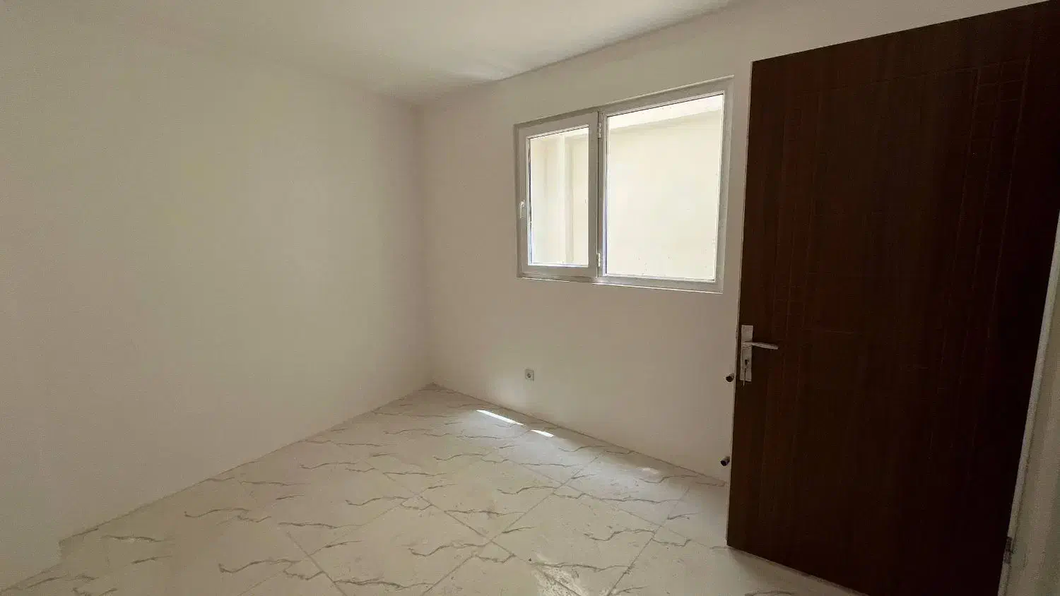 ۱۳۰ متری،سه خوابه/نوساز /شیک با سازه ای قوی/شریعتی|فروش آپارتمان|همدان, |دیوار