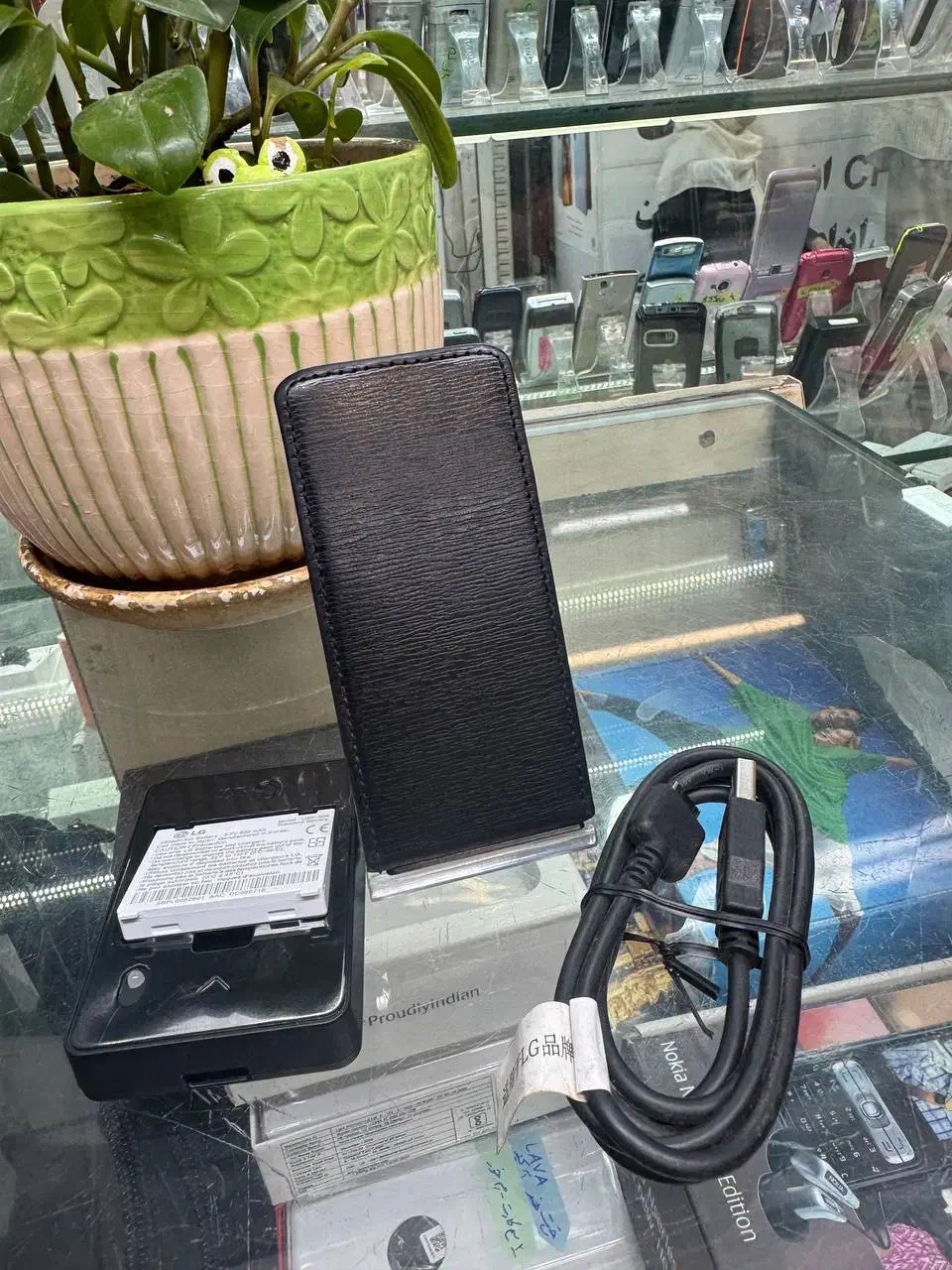 ال‌جی KG-320 اصل کره|موبایل|تهران, جمهوری|دیوار