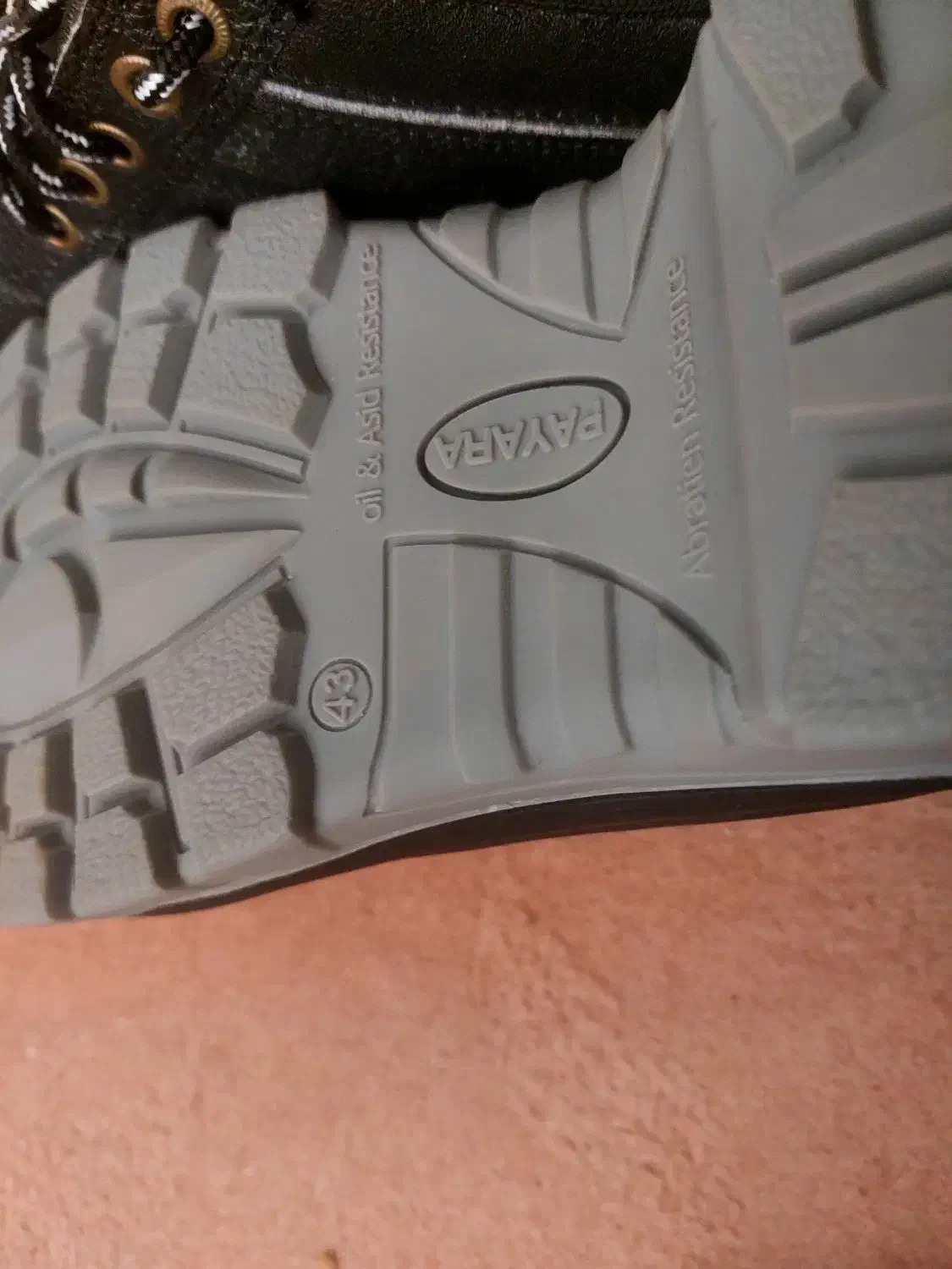 کفش ایمنی|کیف، کفش، کمربند|شوشتر, |دیوار