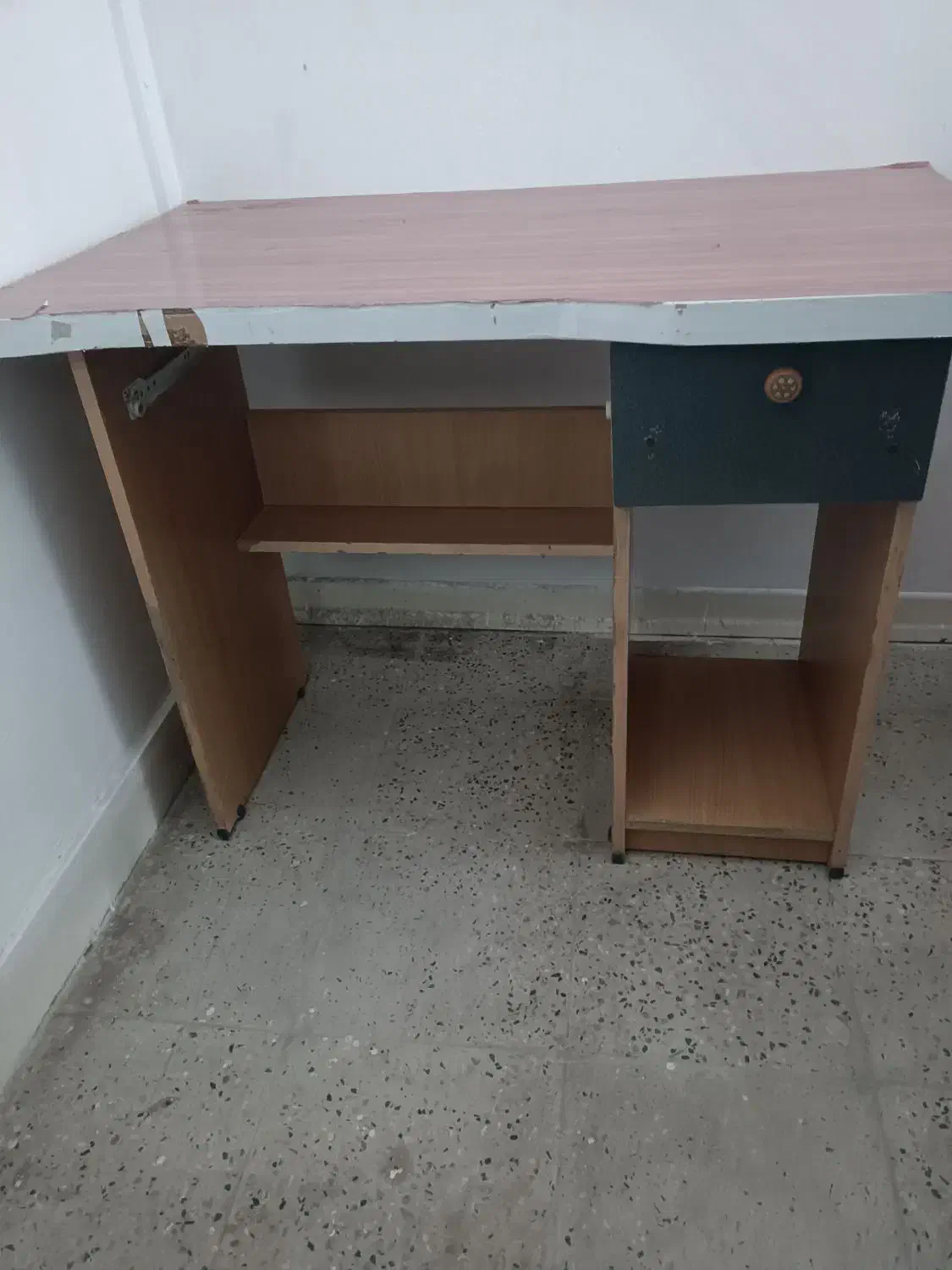 میز کامپیوتر یا مطالعه|میز تحریر و کامپیوتر|ایلام, |دیوار