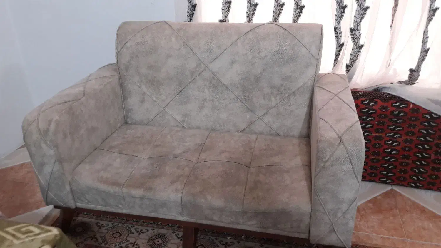 مبل ۷ نفره|مبلمان خانگی و میز عسلی|رشت, کوی طالقانی|دیوار