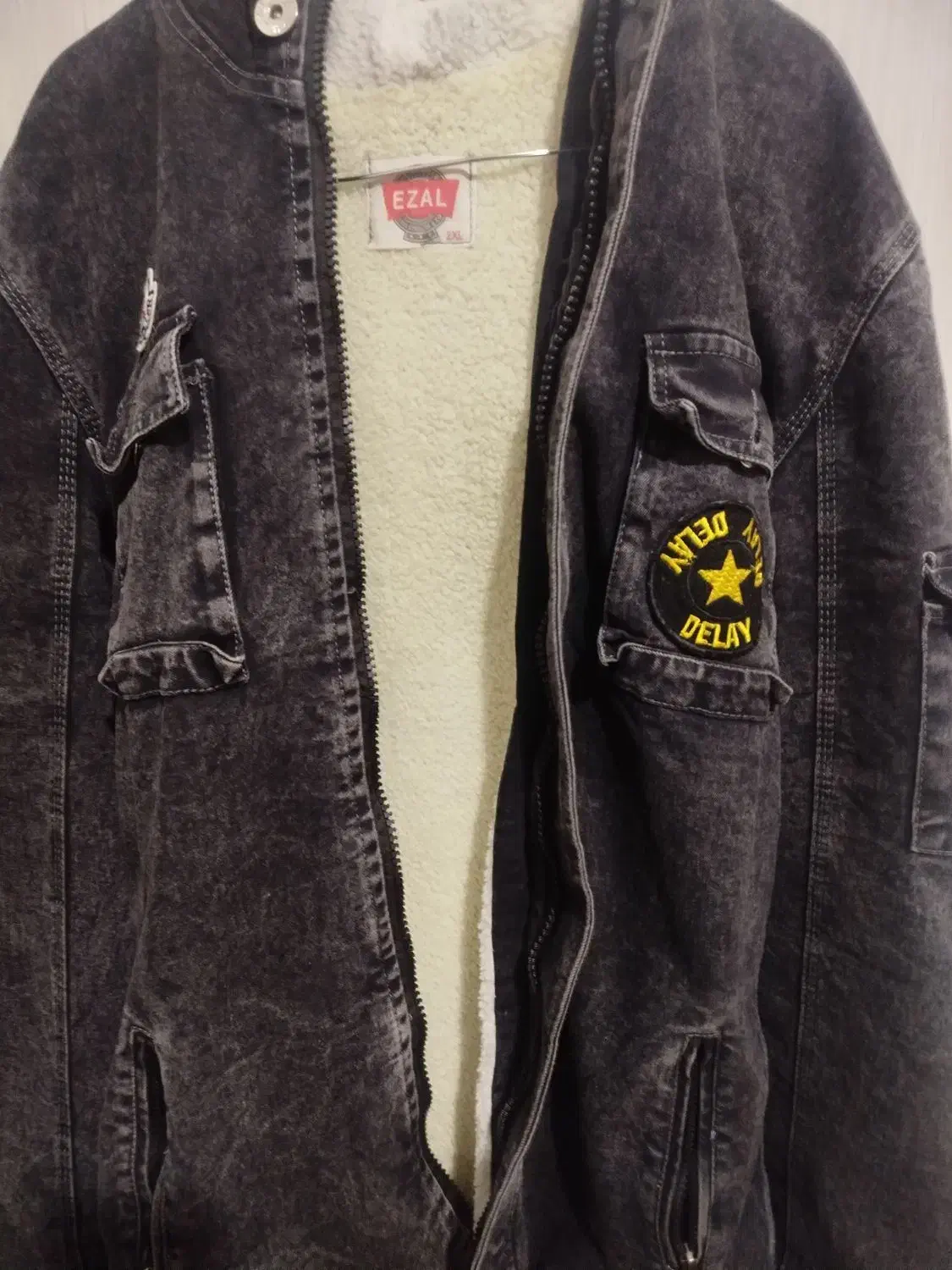 لباس|لباس|آشتیان, |دیوار