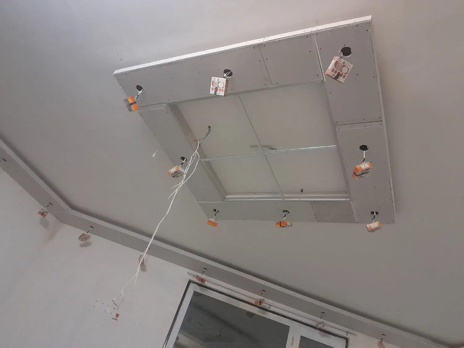 برقکار برقکاری سیم کش ساختمان لاین نوری نورمخفی|خدمات پیشه و مهارت|قوچان, |دیوار