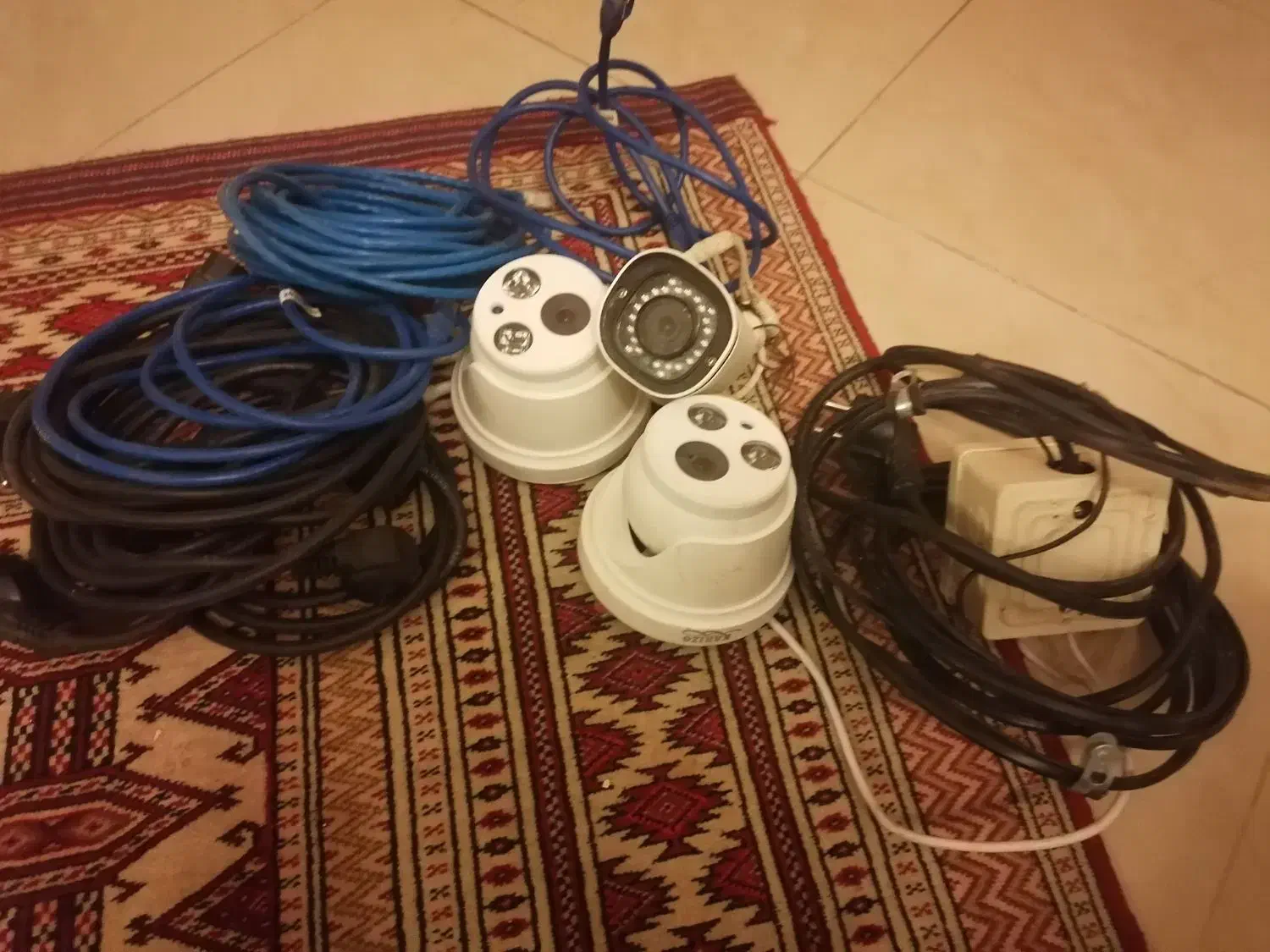 تعداد دوربین مداربسته و پاور دستگاه dvr|دوربین مداربسته|مشهد, احمدآباد|دیوار