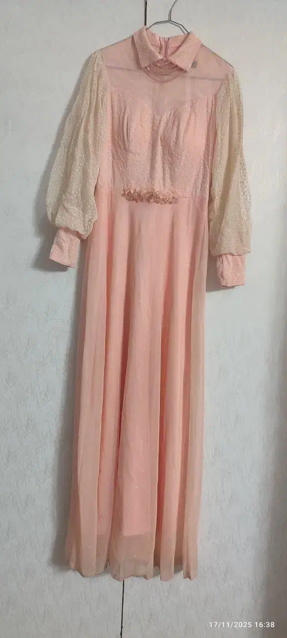 لباس مجلسی|لباس|یزد, |دیوار