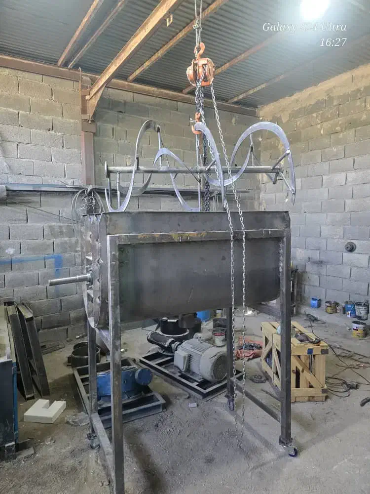 میکسر افقی مارپیچی ریبونی پودری|ماشین‌آلات صنعتی|اصفهان, طاحونه|دیوار