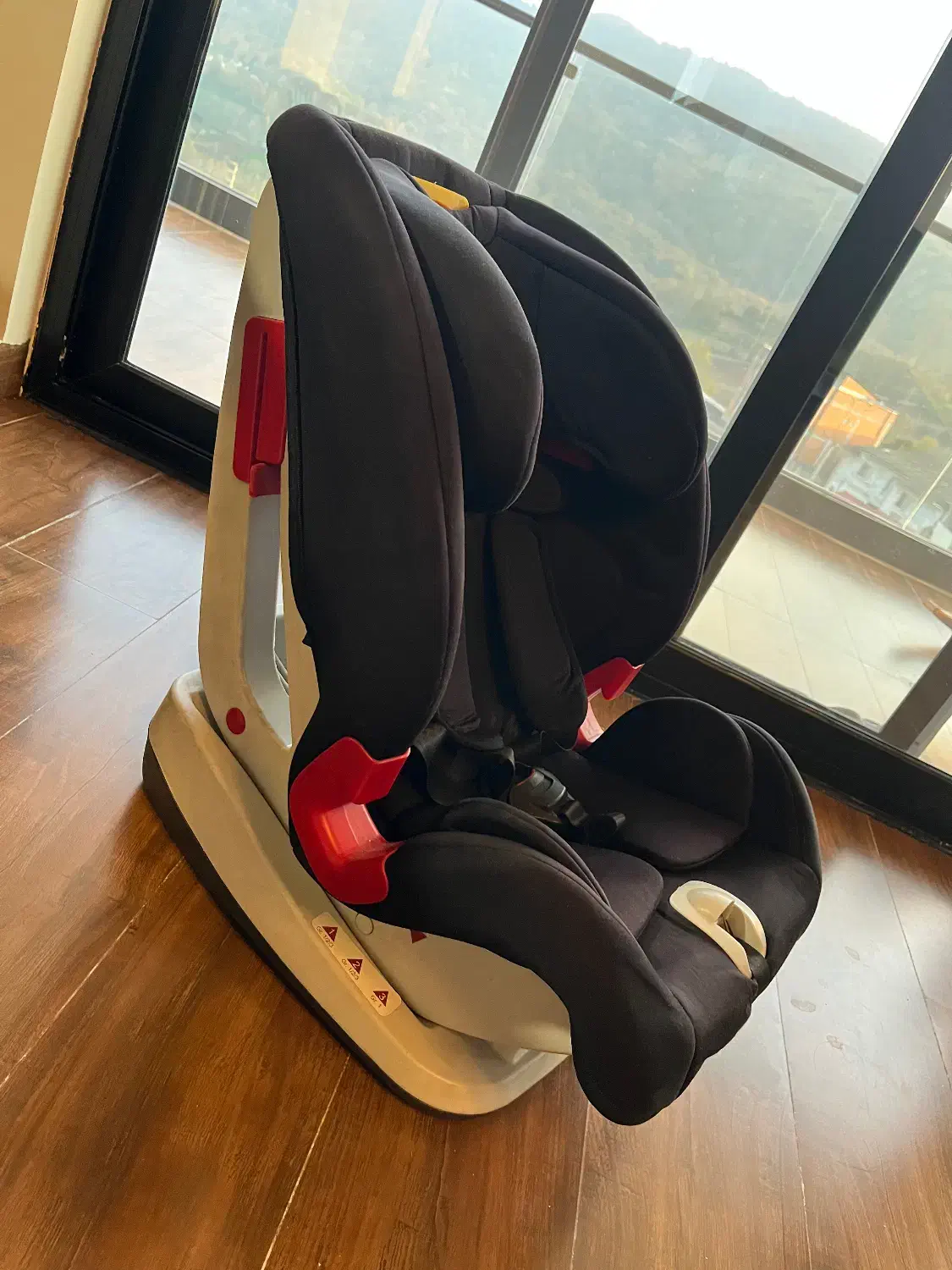 صندلی ماشین / کارکرد کم و در حد نو|کالسکه و لوازم جانبی|ساری, |دیوار