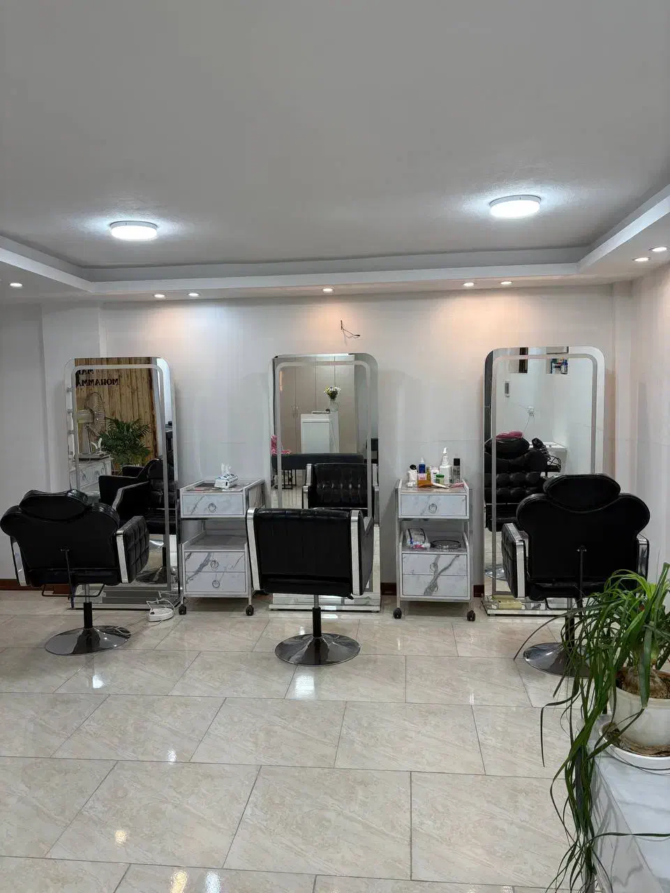 جذب پرسنل در سالن زیبایی مارال محمدزاده|استخدام درمانی، زیبایی، بهداشتی|قائمشهر, |دیوار