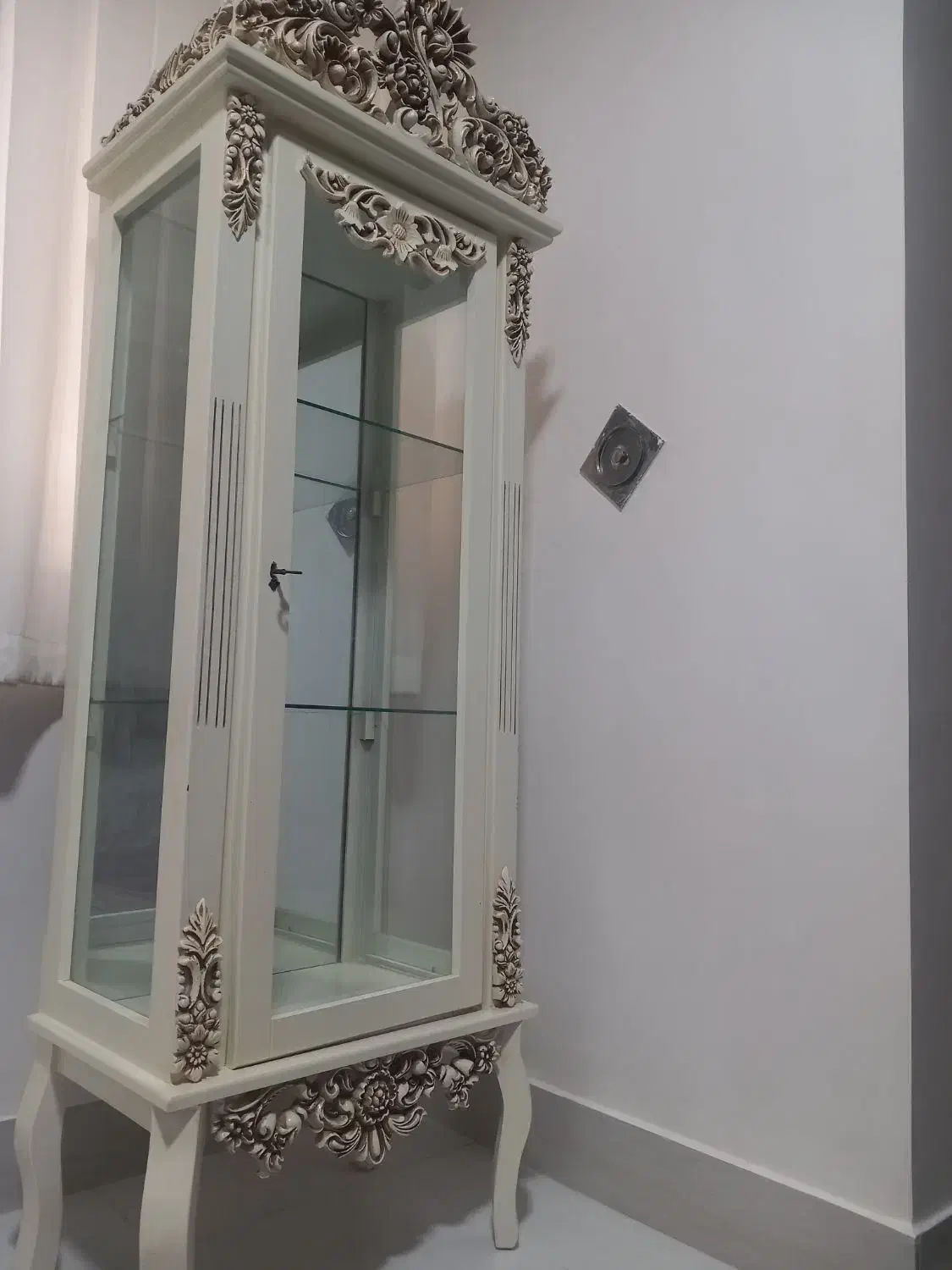 بوفه|بوفه، ویترین، کنسول|کلاله, |دیوار