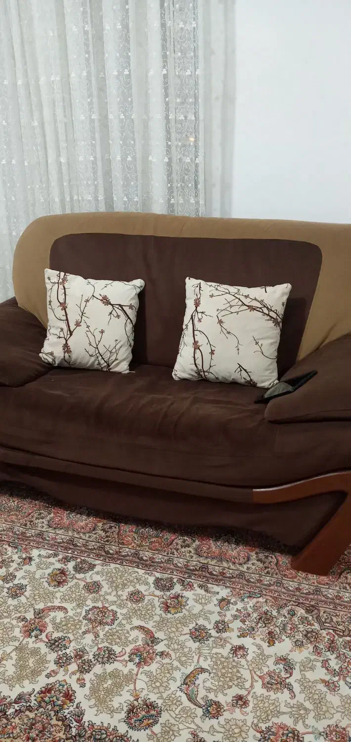 مبل  به همراه میز وسط و سه عدد میز عسلی|مبلمان خانگی و میز عسلی|نوشهر, |دیوار