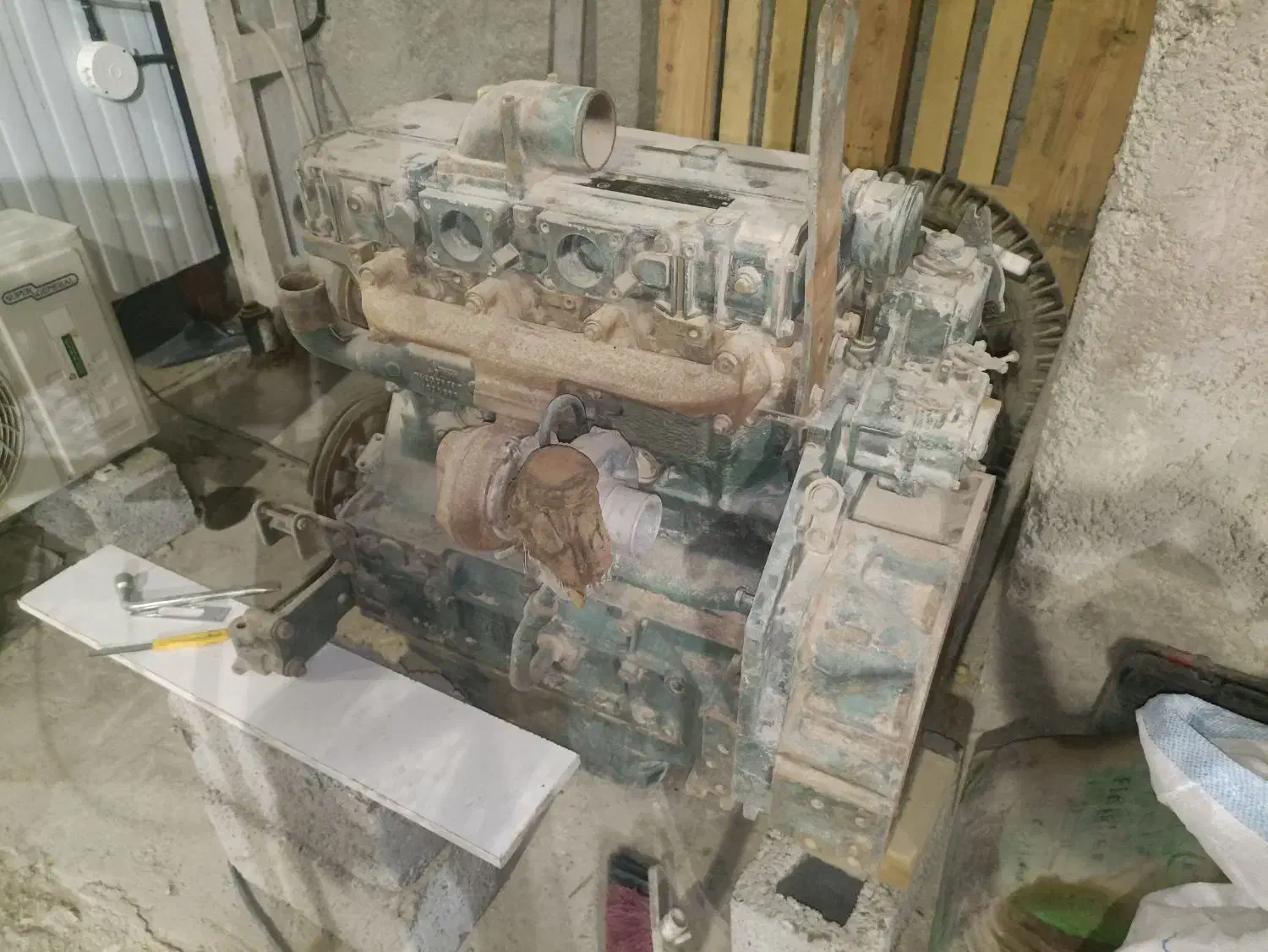 موتور ولوو پنتا بندرلنگه|ماشینآلات صنعتی|بندرلنگه, |دیوار