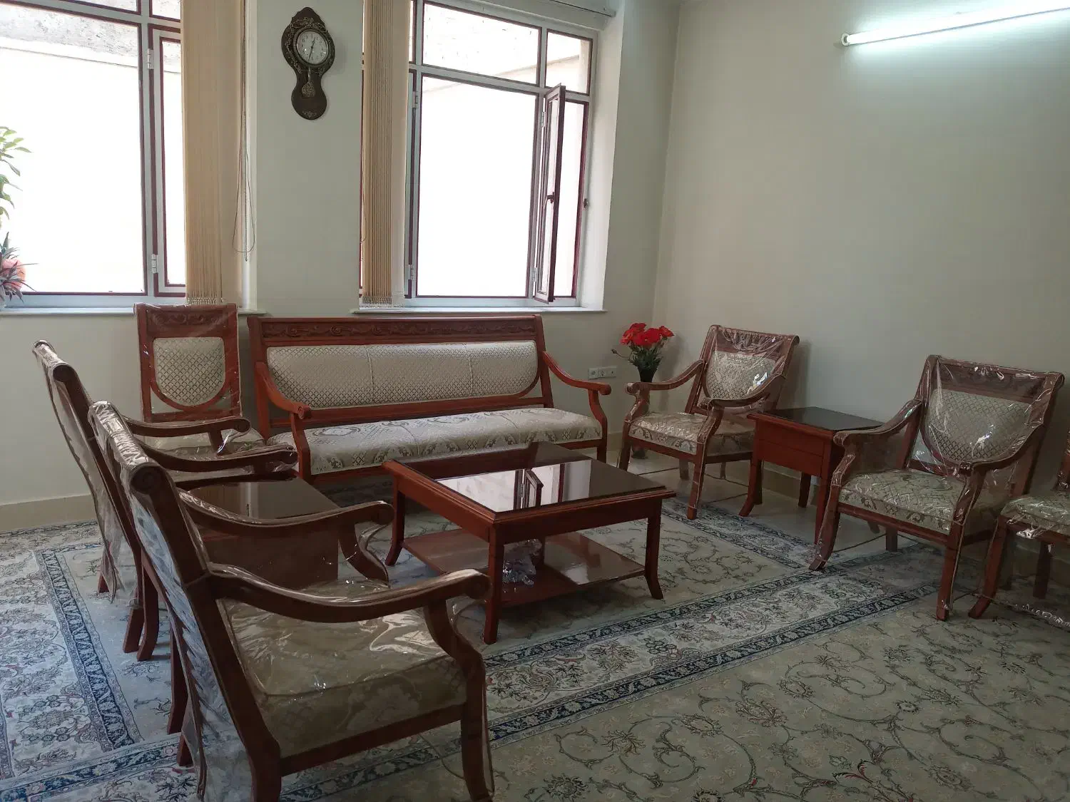 مبل کلاسیک|مبلمان خانگی و میز عسلی|زنجان, |دیوار