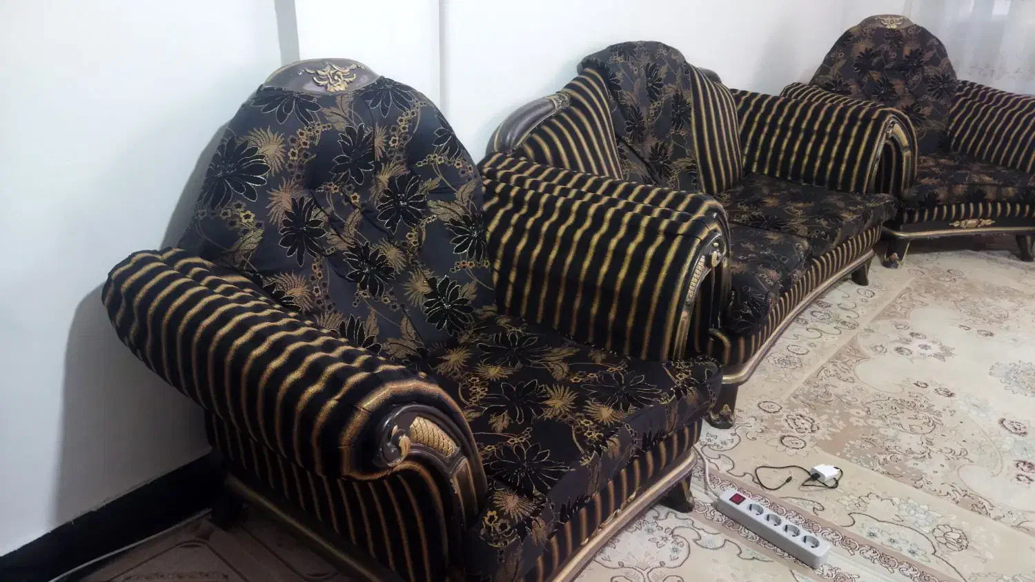 با سلام یک دست مبل ۷نفره|مبلمان خانگی و میز عسلی|کوهدشت, |دیوار