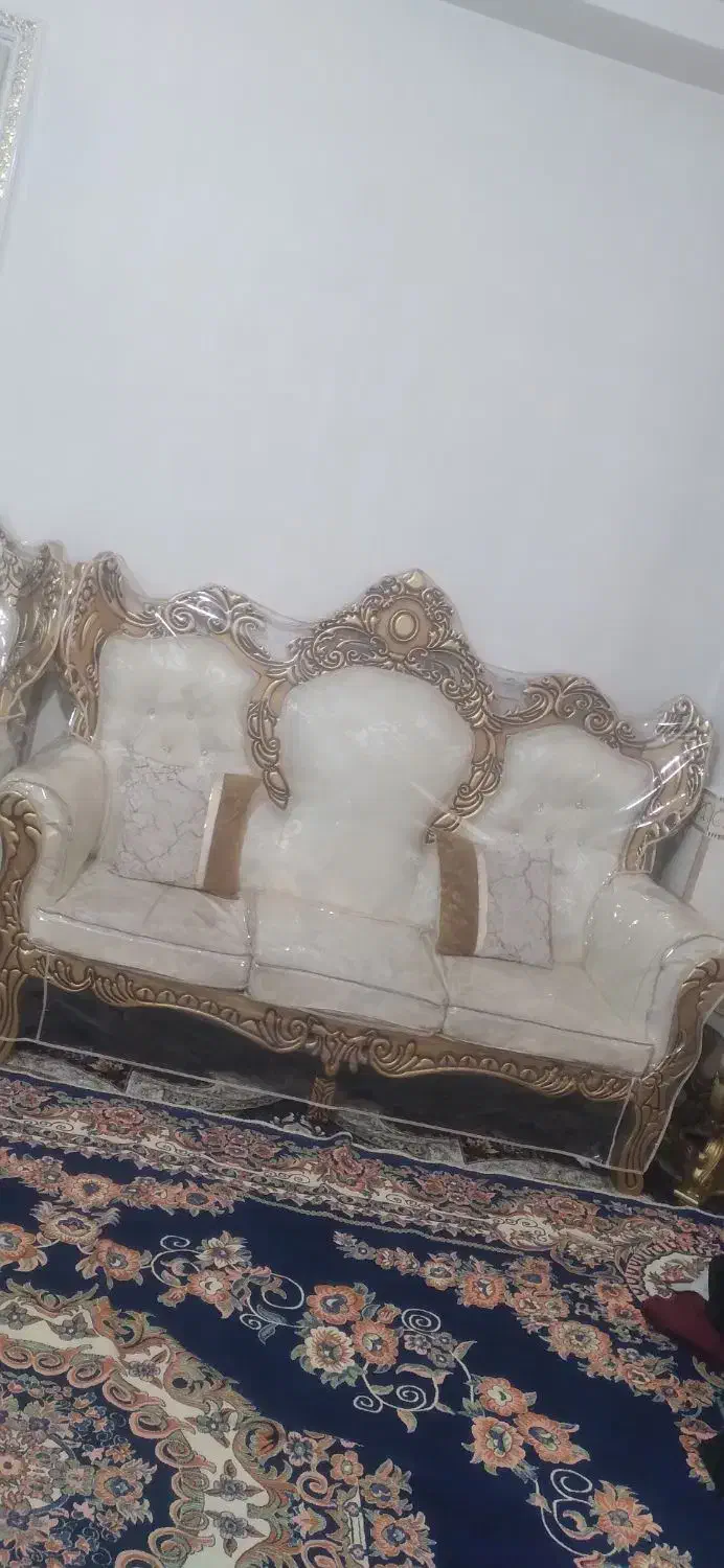 مبل سلطنتی|مبلمان خانگی و میز عسلی|رباط‌کریم, رباط‌کریم|دیوار