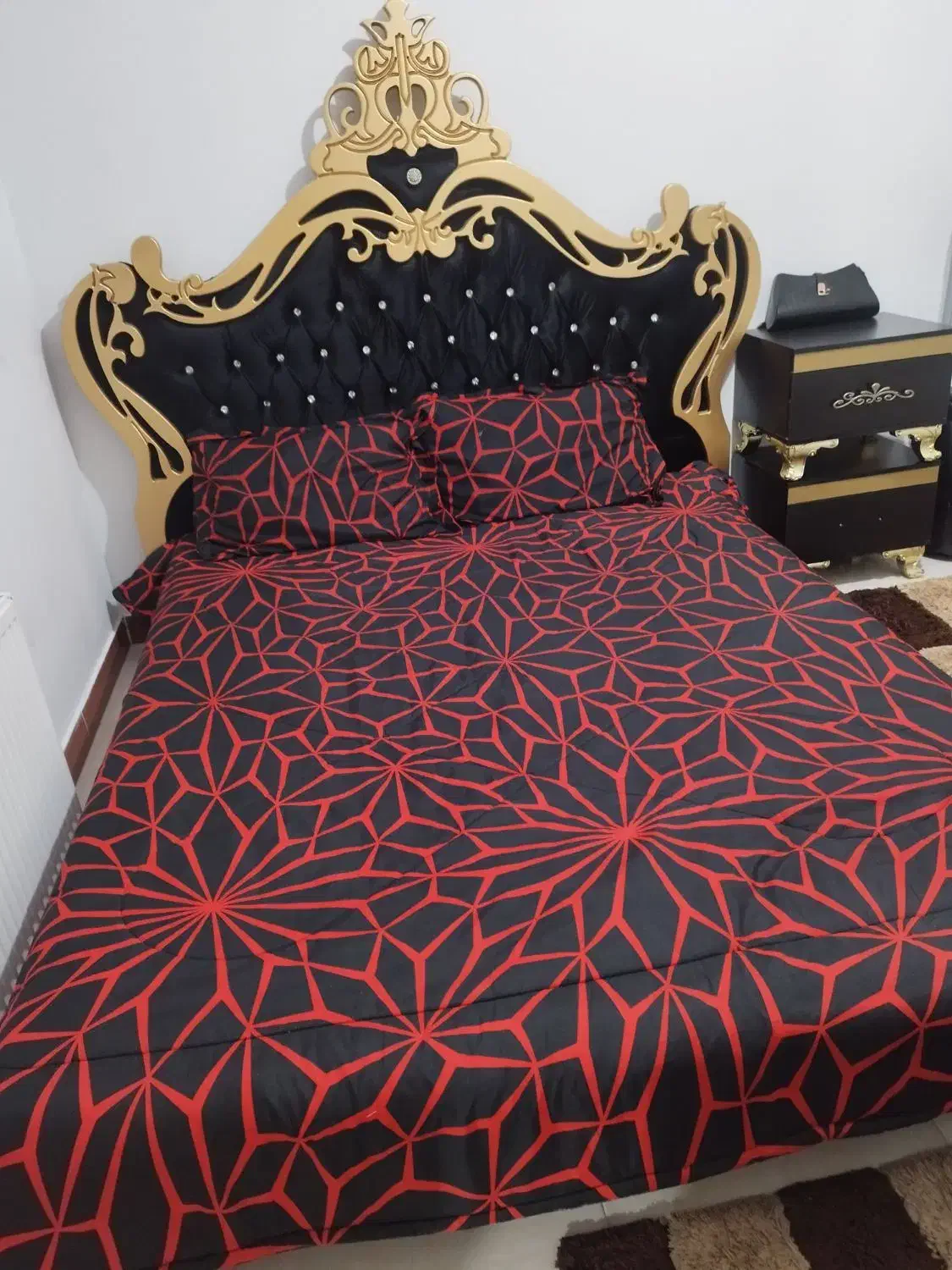 تخت دونفره با دو عدد بغل تختی|تخت و سرویس خواب|قدس, شهرقدس|دیوار