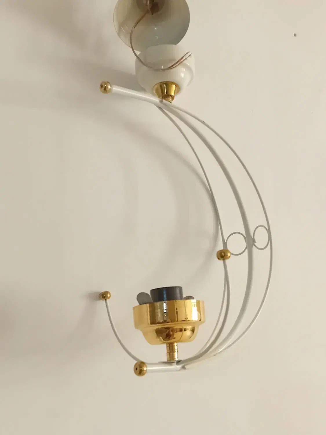 دو عدد چراغ آویز|لوستر و چراغ آویز|مهاجران, |دیوار