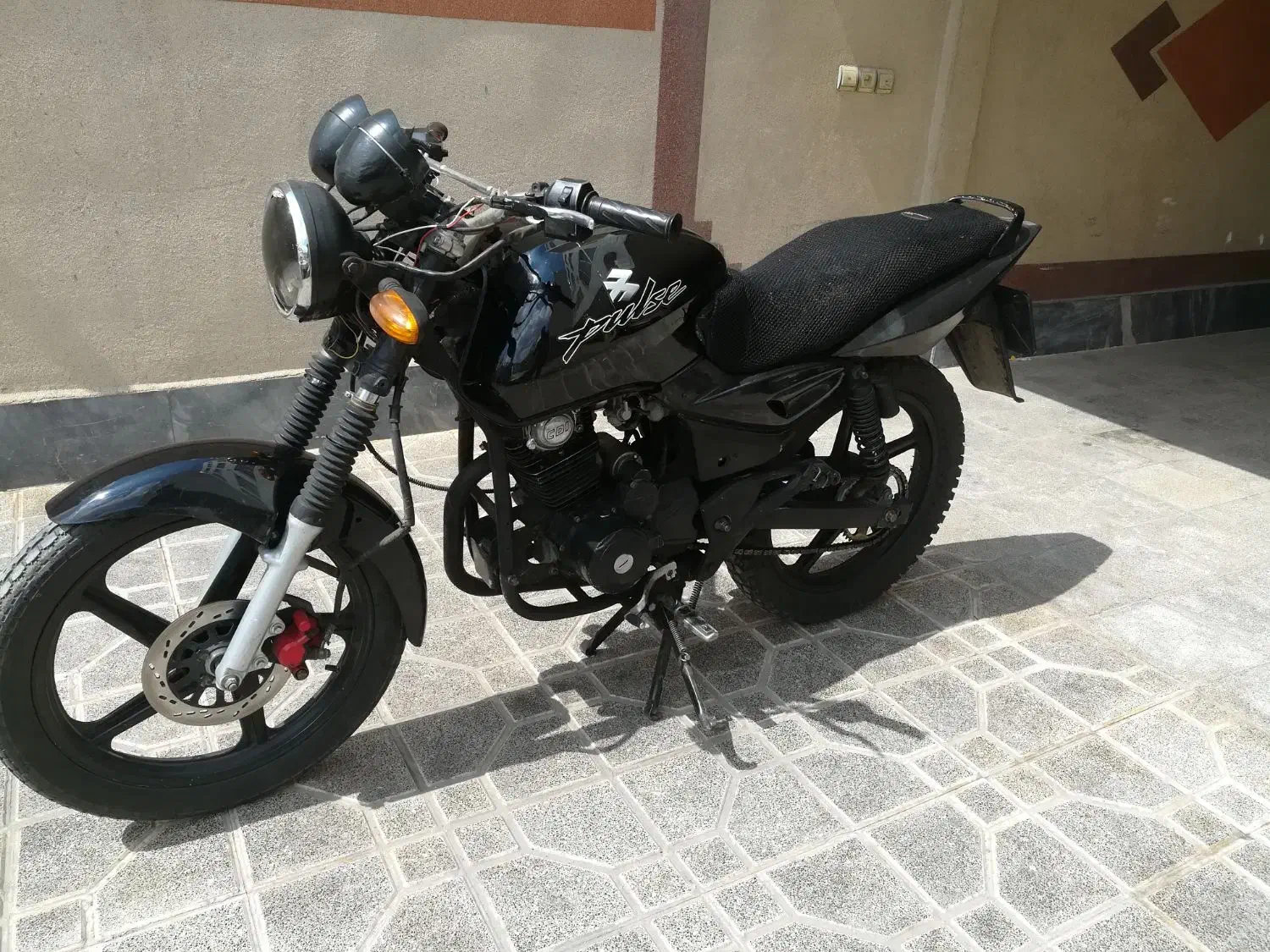 موتور پالس هندا آپاچی بنای گلکسی|موتورسیکلت|مشهد, ولیعصر (شهرک غرب)|دیوار