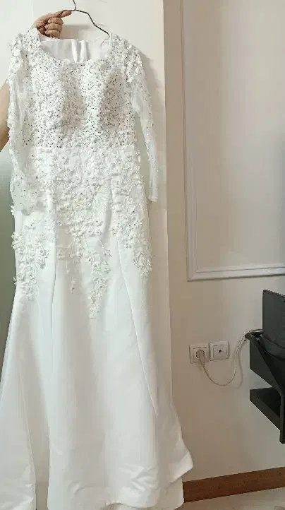 لباس عروس|لباس|قرچک, میرزائی جنوبی|دیوار