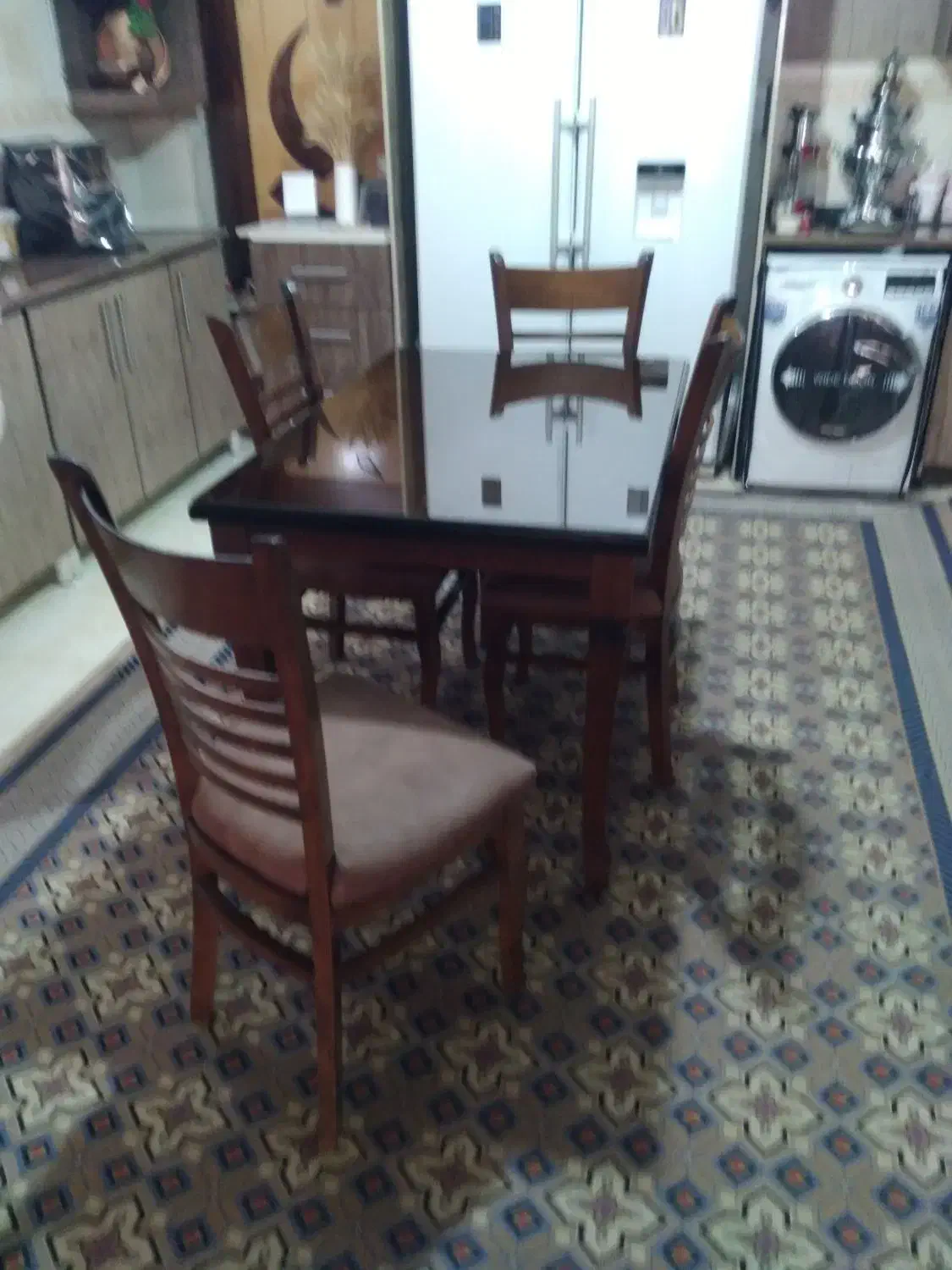 میزناهارخوری ۴ نفره|میز و صندلی غذاخوری|فولادشهر, C5|دیوار