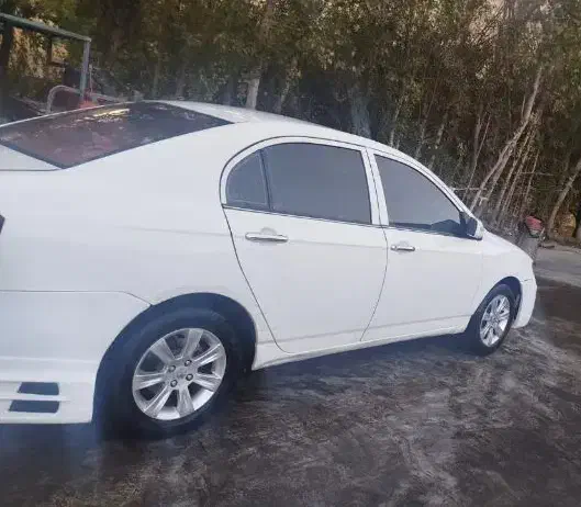 لیفان ۶۲۰|خودرو سواری و وانت|سنندج, |دیوار