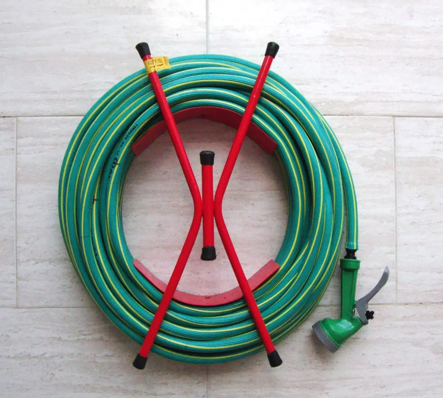 فروش شیلنگ جمع کن ثابت دیواری شکیل|ابزارآلات|خرمآباد, |دیوار