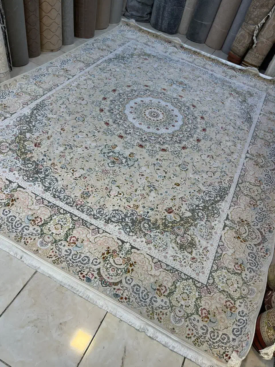 فرش ۱۲۰۰شانه درحدنو دو تخته ۱۲متری|فرش|قم, شاه ابراهیم|دیوار