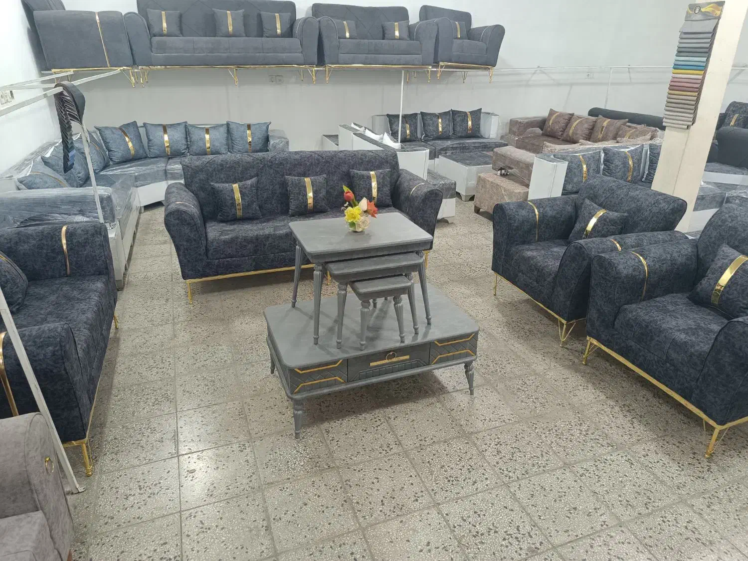 مبل پایه استیل|مبلمان خانگی و میز عسلی|دزفول, |دیوار