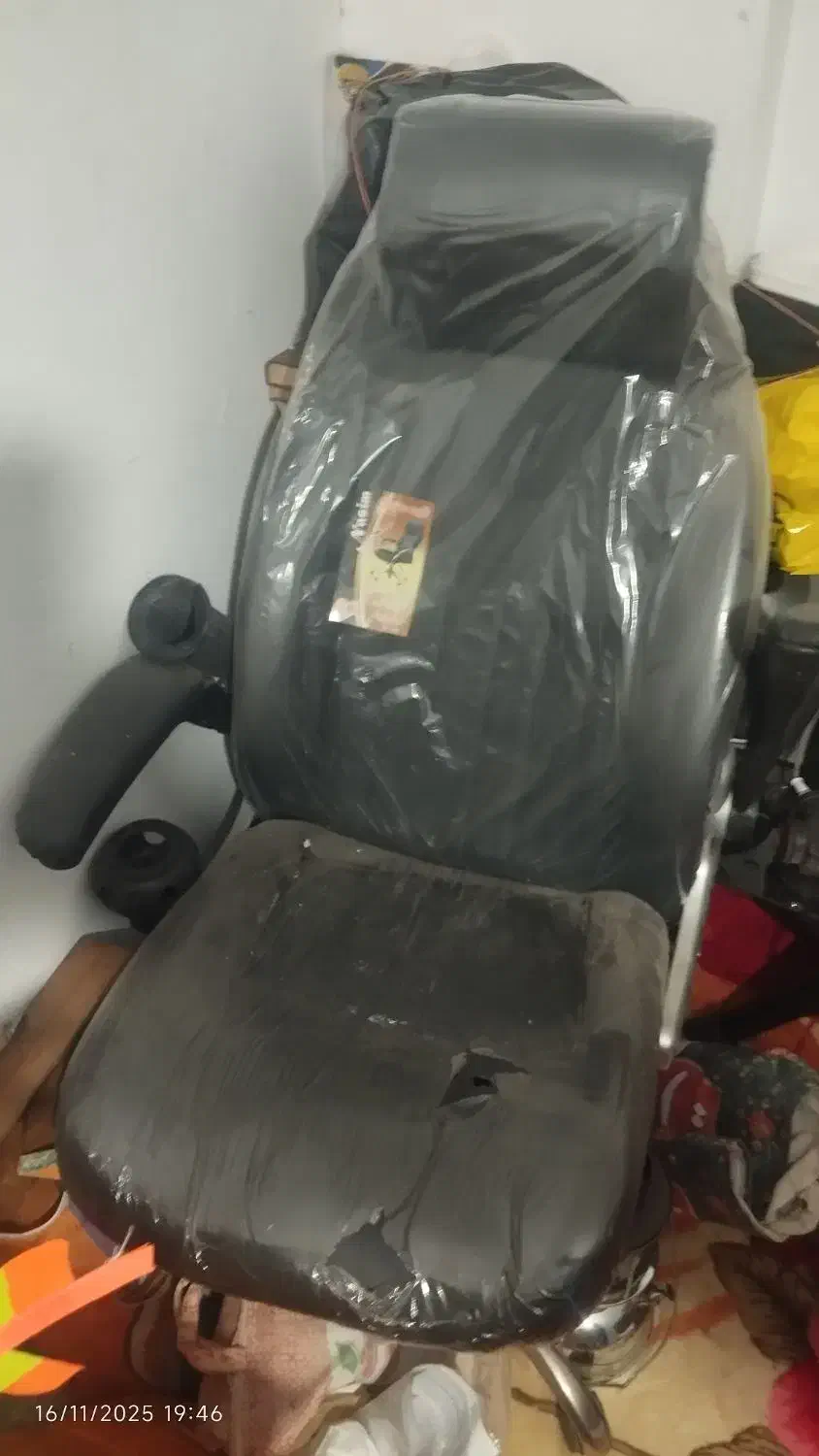 صندلی گردان نو بدون استفاده|مبلمان اداری|سنندج, |دیوار