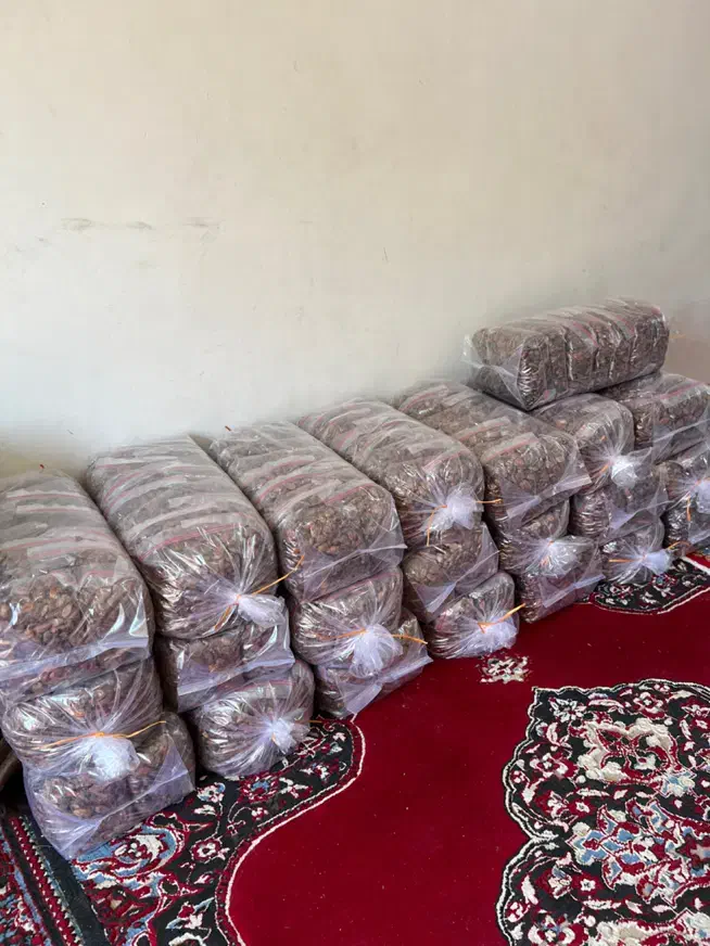 خشکبار خرما|عمدهفروشی|کنار تخته و کمار, |دیوار