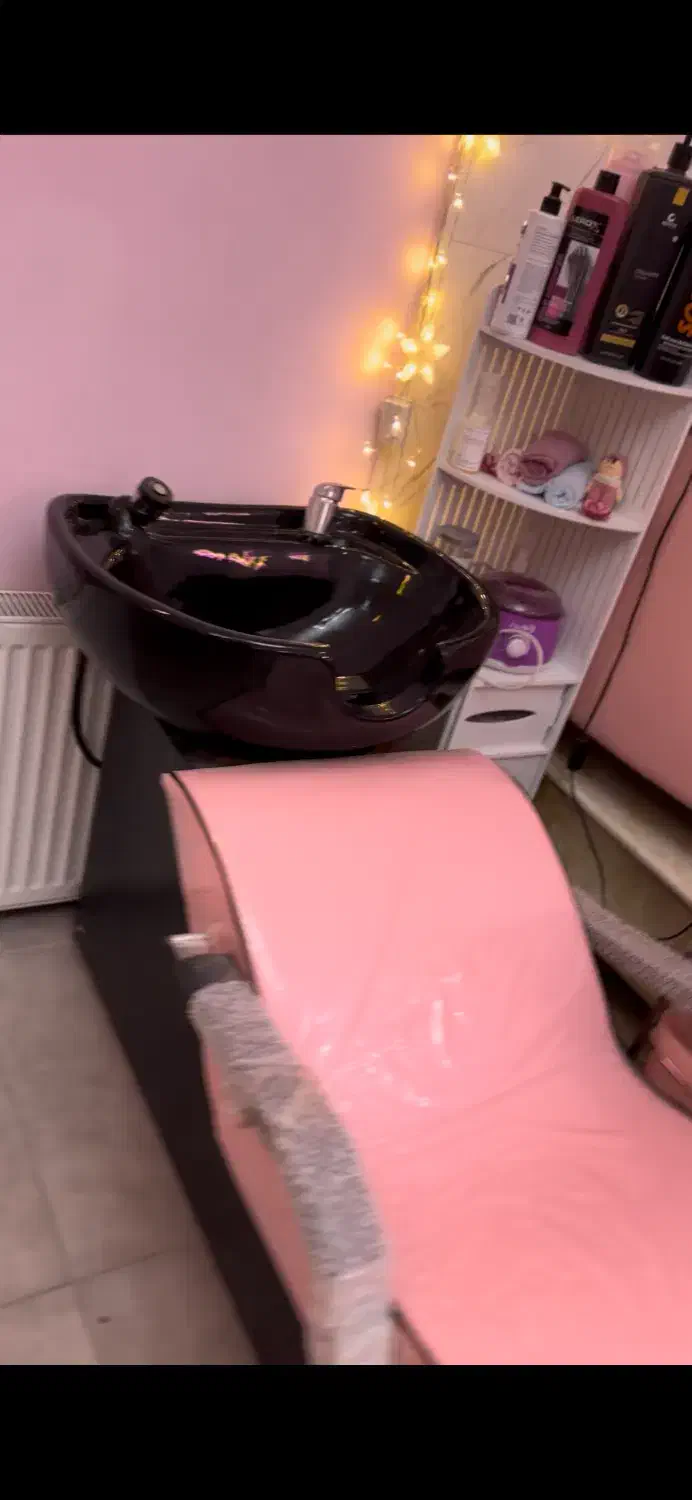 یک عدد سرشور و صندلی پدیکور صورتی سالم|آرایشگاه و سالنهای زیبایی|پردیس, فاز ۱۱|دیوار