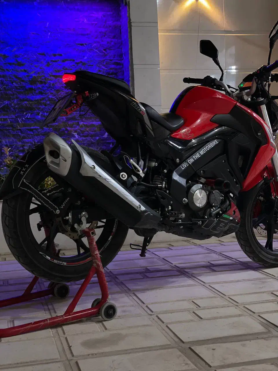 موتور بنلی ۱۸۰ s مدل ۱۴۰۳|موتورسیکلت|جیرفت, |دیوار