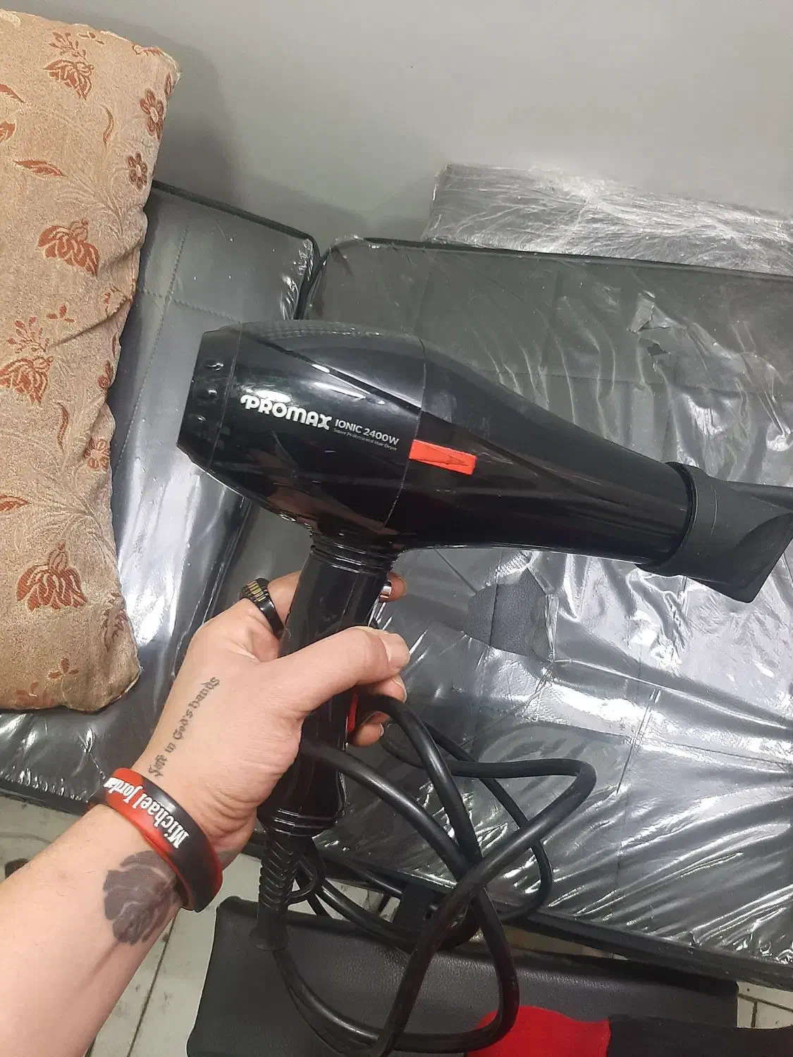 سشوار پرومکس 2400 w|آرایشگاه و سالن‌های زیبایی|محمدیه-قزوین, |دیوار