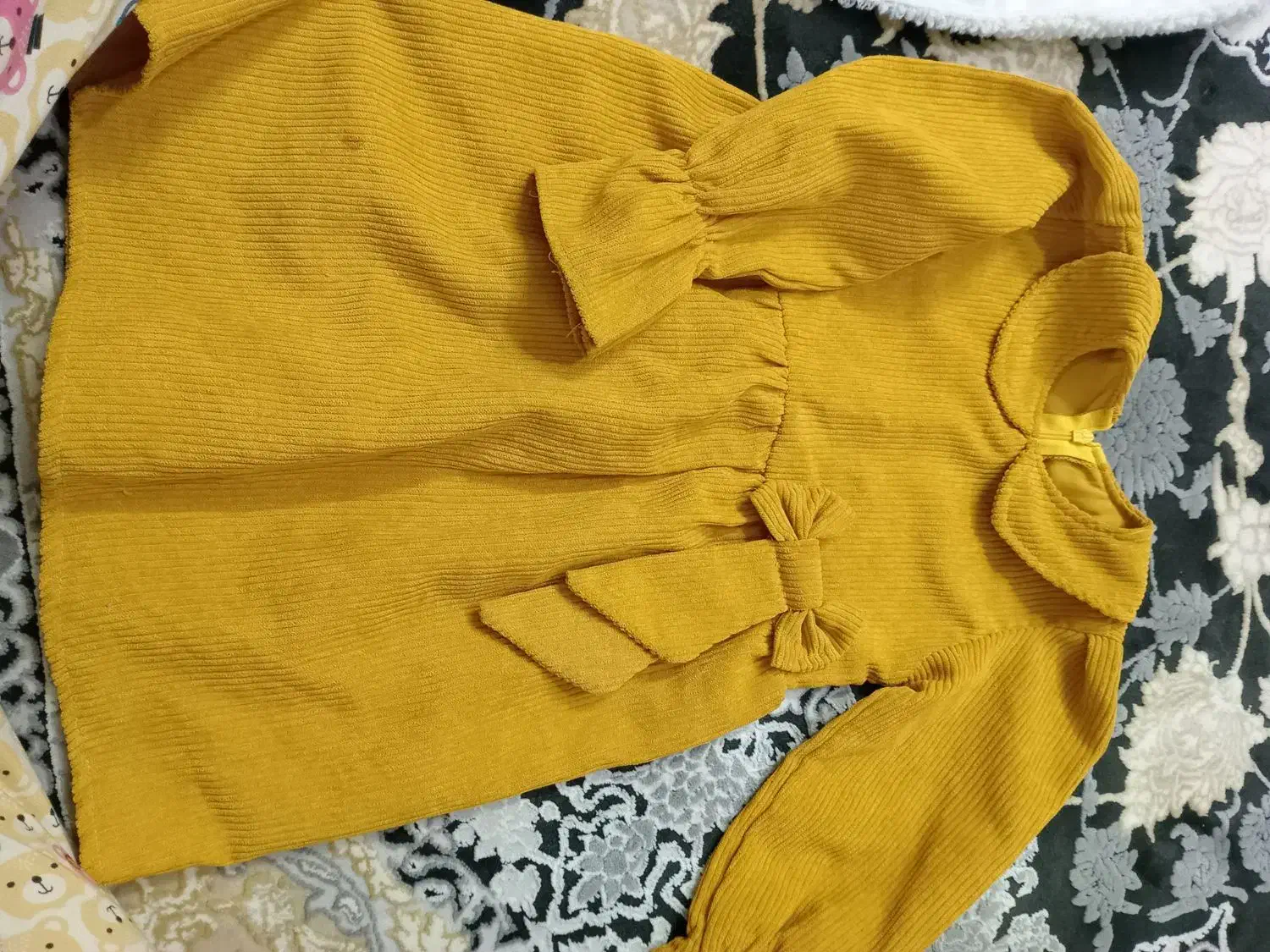 لباس|لباس|تربتحیدریه, طالقانی|دیوار