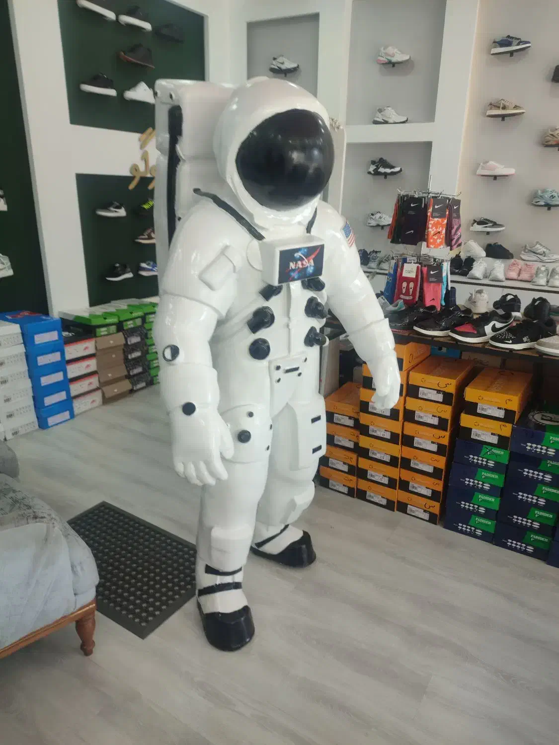 مجسمه آدم فضایی|مجسمه، تندیس، ماکت|زنجان, |دیوار