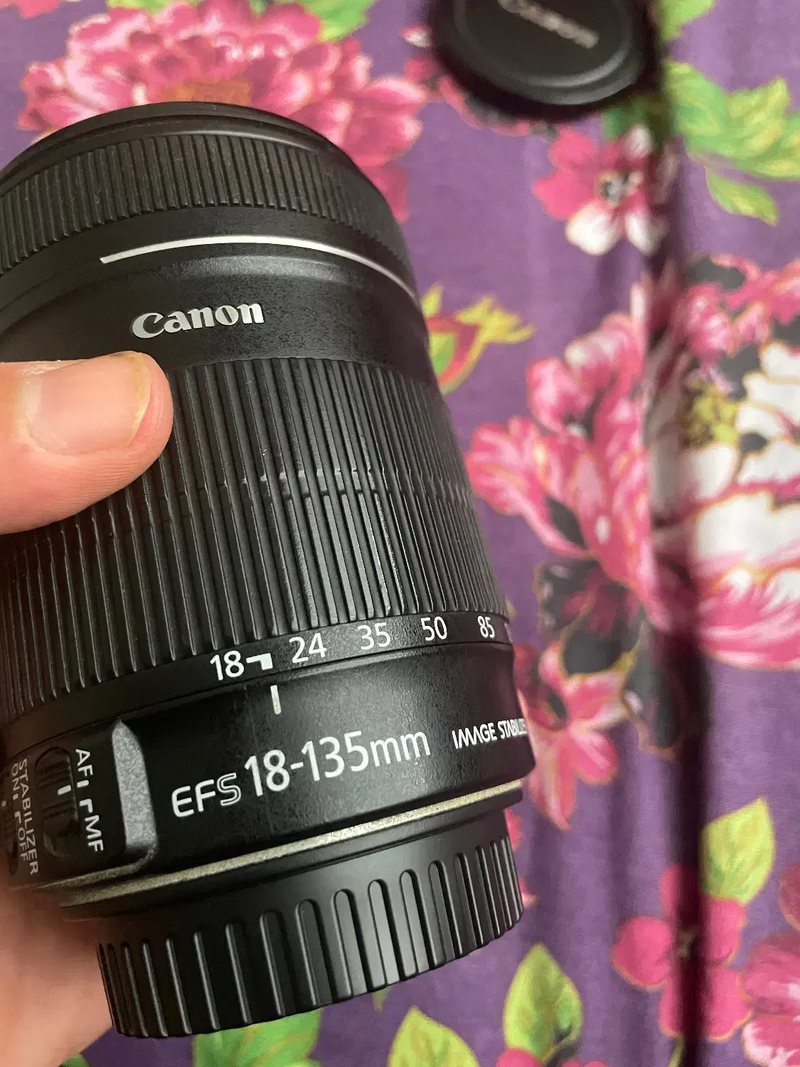 لنز ۱۳۵-۱۸ is دارای لرزشگیر|دوربین عکاسی و فیلمبرداری|رشت, سعدی (تختی)|دیوار