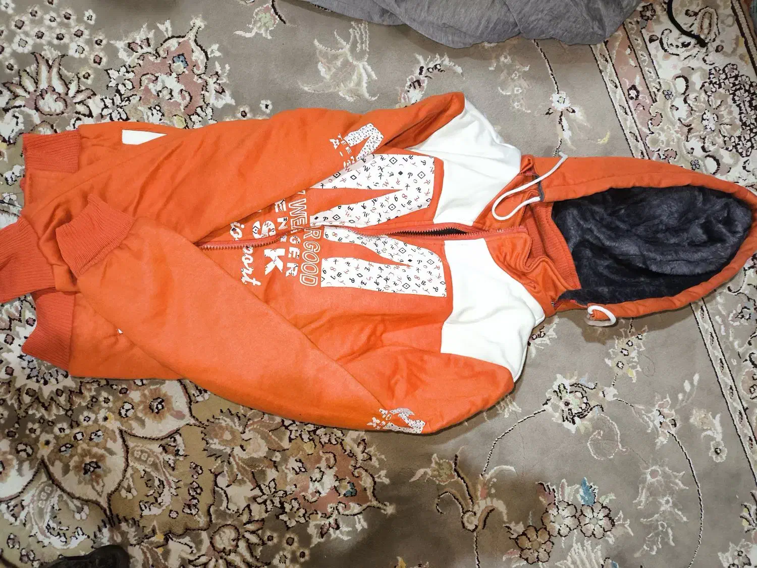 کاپشن نو،برای ۱۰ تا ۱۵ سال|لباس|بندر ماهشهر, |دیوار