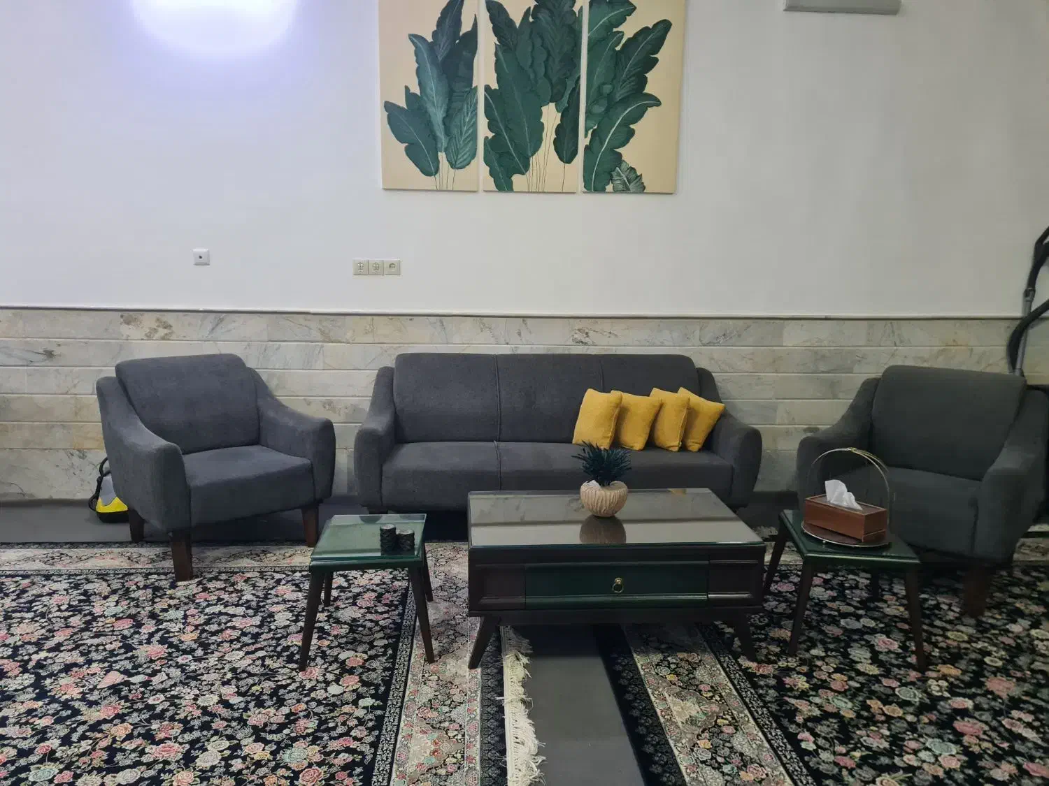 مبل پنج نفره بامیزناهارخوری پنج نفره|مبلمان خانگی و میز عسلی|قم, وادی السلام|دیوار